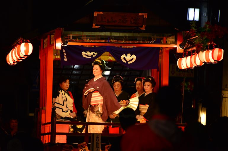 上山秋祭り三社神輿と踊り山車の様子8