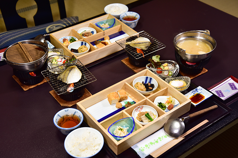 朝食の一例（２月)