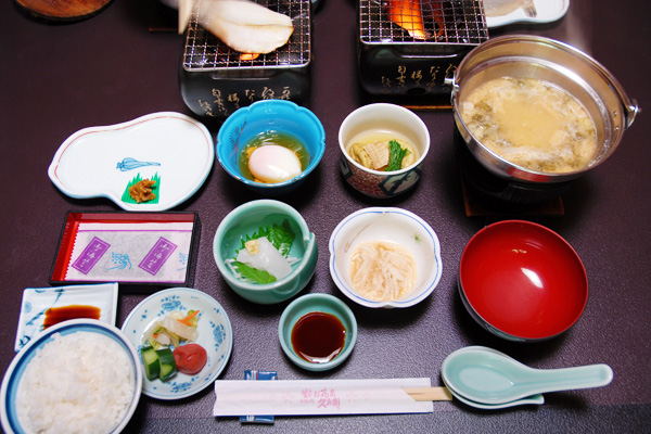 朝食の一例（８月）