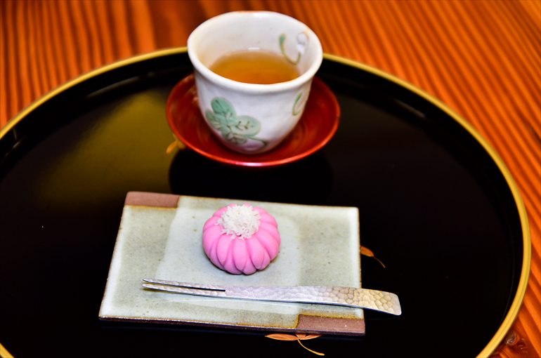 「御菓子調進所 山海堂」