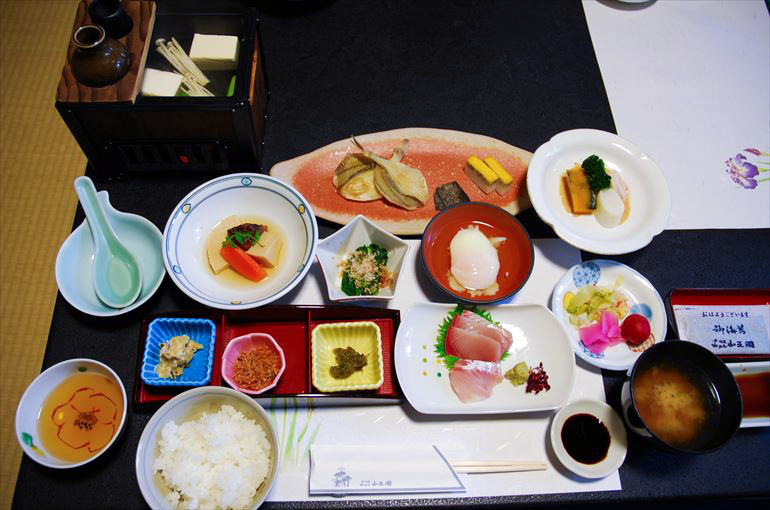 朝食の一例（5月）