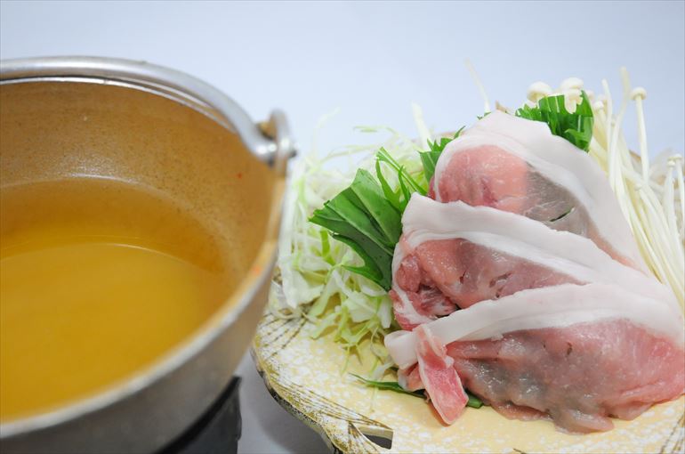 温物「石川県産ポークの温泉味噌鍋」