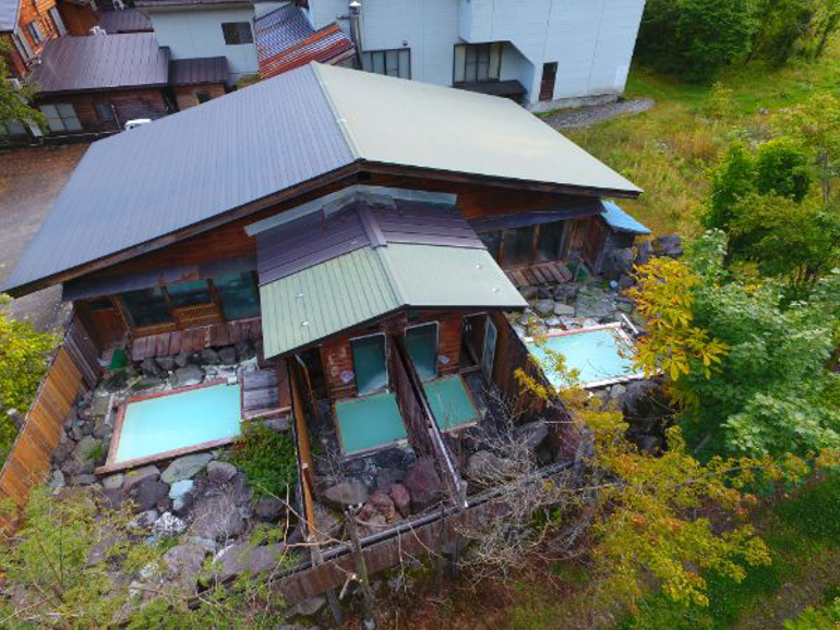 山水館信濃の外観