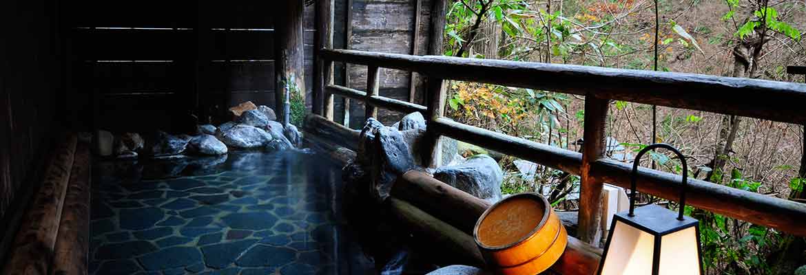 自在館 - 渓谷美を愛でる源泉かけ流しの貸切露天