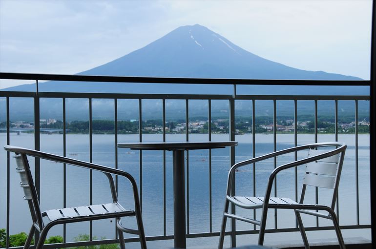 一般客室から見る富士の姿（7月8日／am7:08撮影）