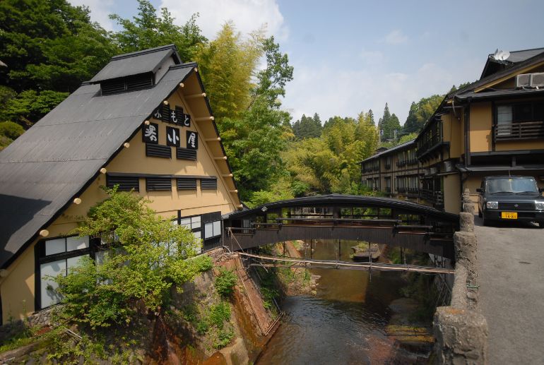 Triangular-roofed bathhouse