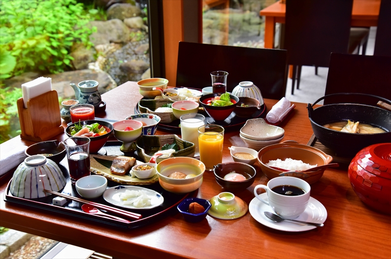 あある日の朝食（６月）