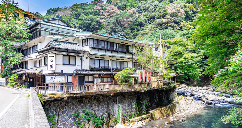 『塔ノ沢一の湯本館』