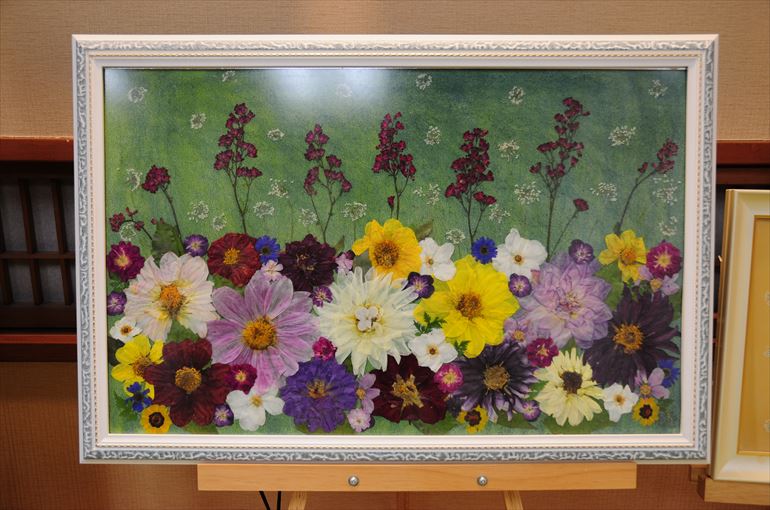 若女将の押し花作品1