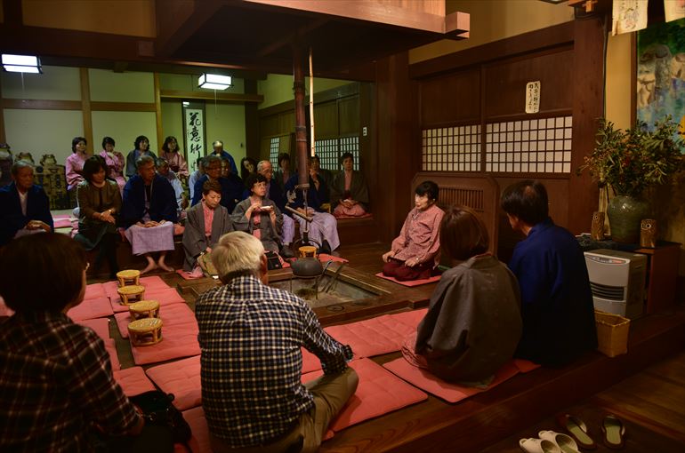 民話の語り～餅つき