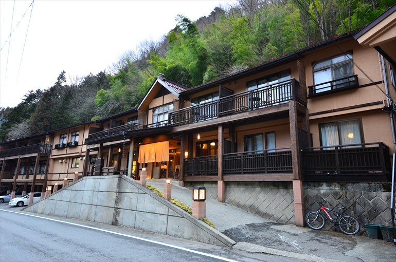 四万温泉「柏屋旅館」1