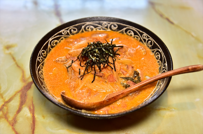 「柏屋カフェ」イタリアンラーメン1250円（税込）