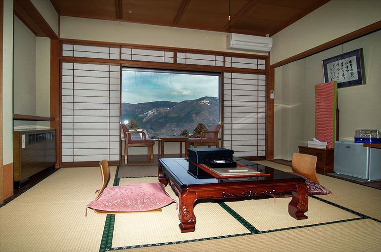 別邸「さくら亭」の客室「駒ケ岳」