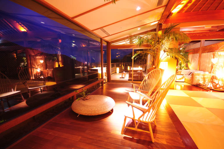 5F Lobby at night 2