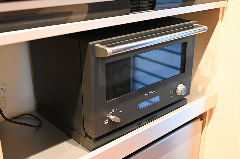 充実したキッチン周辺の備品類1