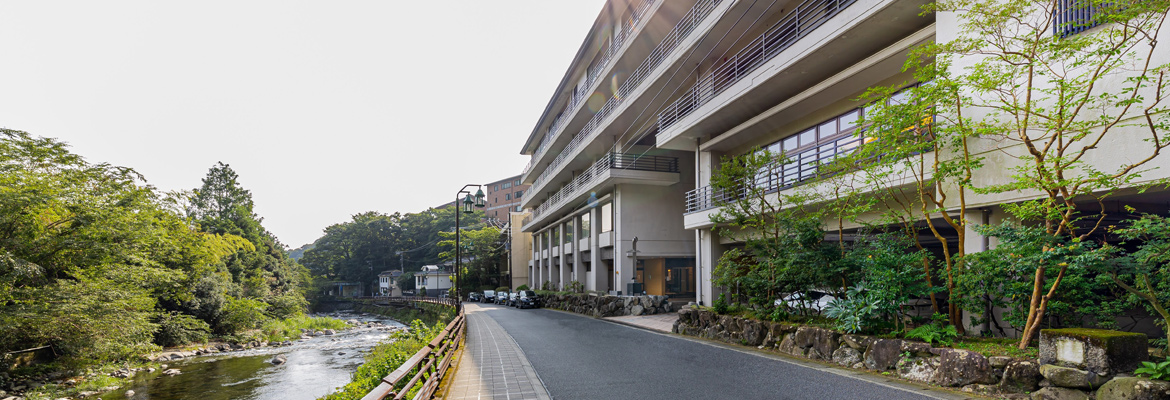 箱根湯本から近く須雲川沿いの景観に優れた宿