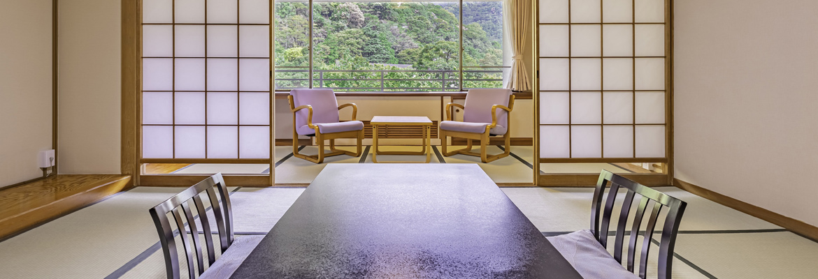 箱根の大自然と須雲川を望める部屋