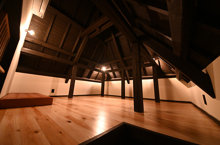 「べに」の屋根裏部屋