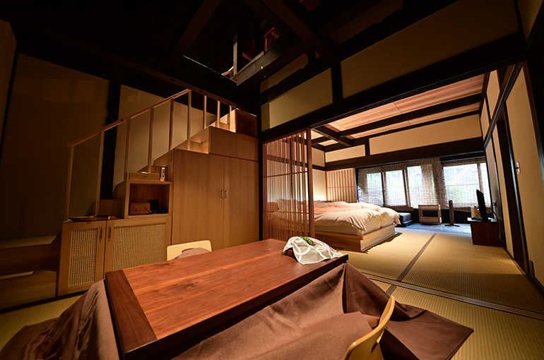 お風呂リビング付き客室「もみじ」