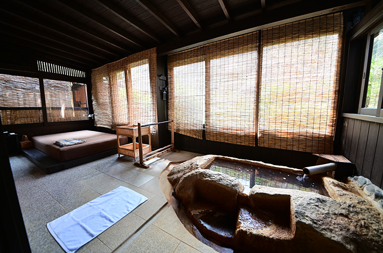 「もみじ」のお風呂リビング(2月)