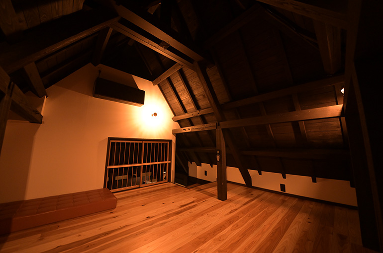 「もみじ」の屋根裏部屋