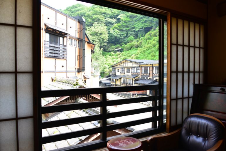 本館「鳩の間」