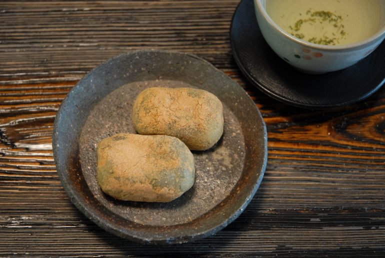 お茶請けのきなこ餅