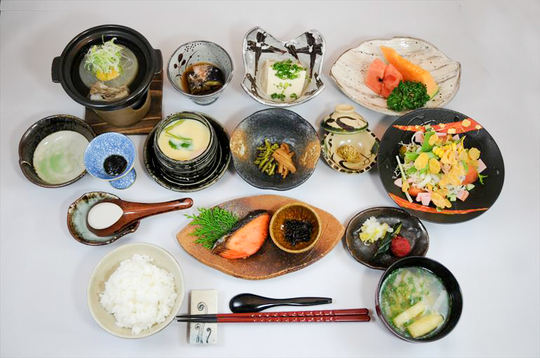 朝食・和食の一例（6月下旬取材）