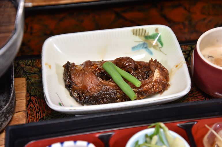 煮物「上山発祥 鯉のカルシュウム煮」