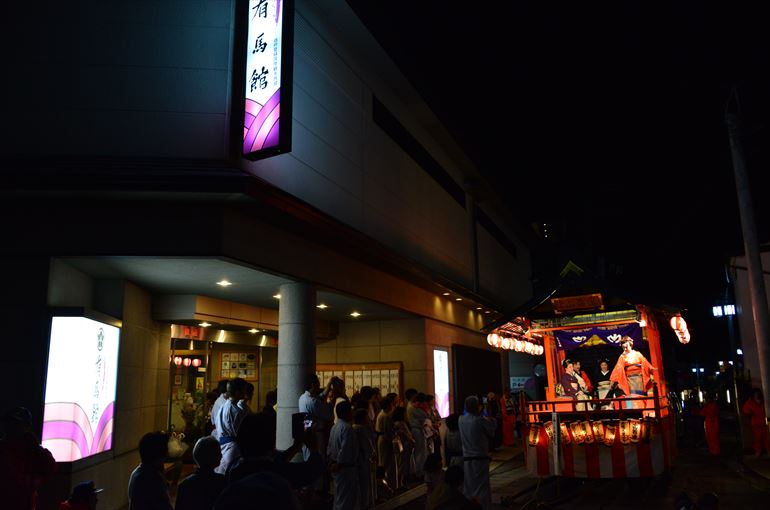 上山秋祭り三社神輿と踊り山車の様子9