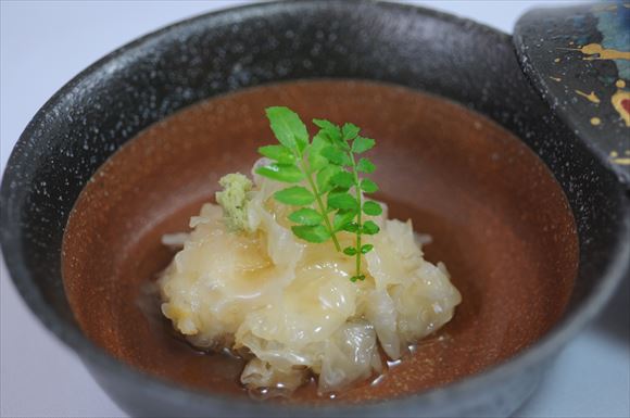 蒸し物「白木耳海老真丈」