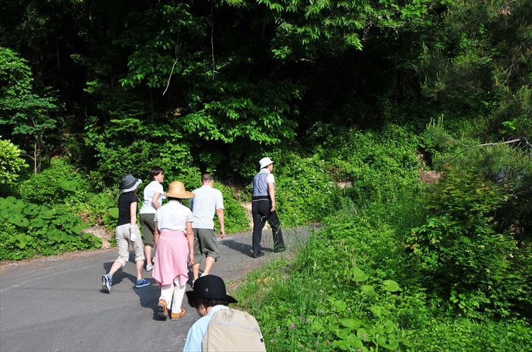 「クアオルト健康ウォーキング」～温泉街の裏山・花咲山を歩く葉山コース2